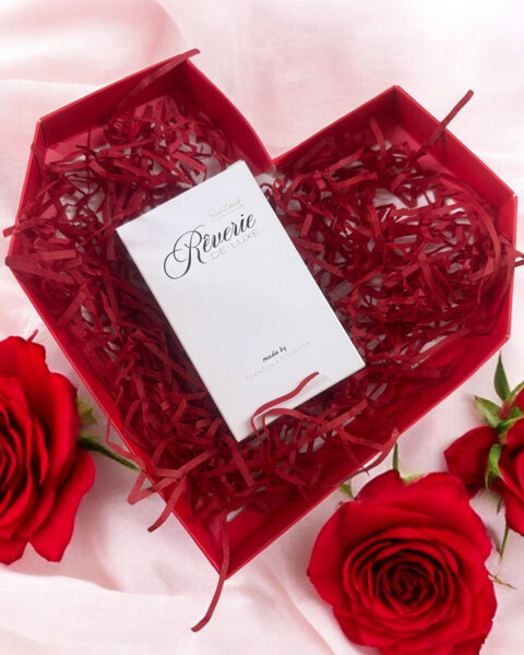 Rêverie Parfum in einer Herz Schachtel
